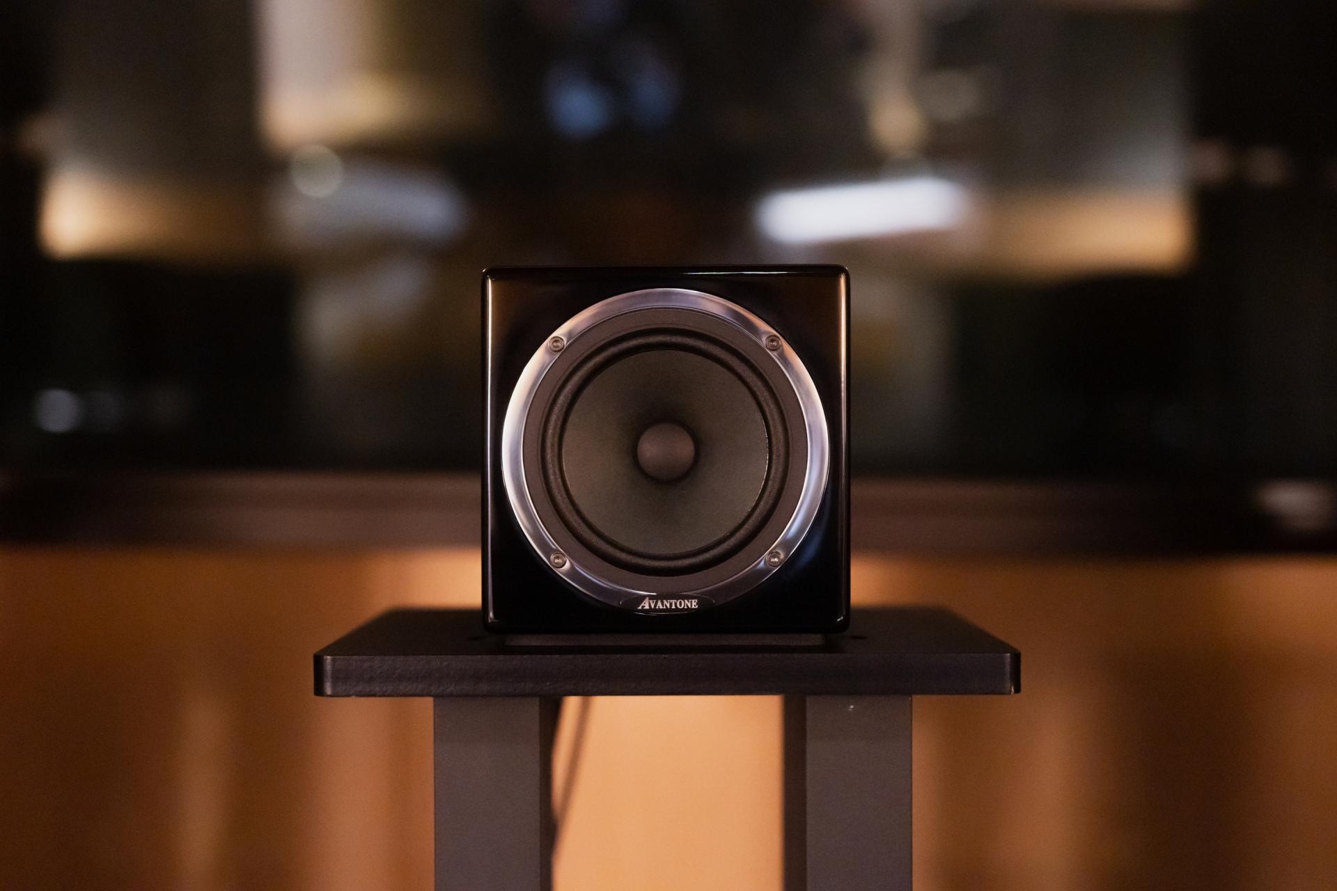 Avantone Pro Active MixCube